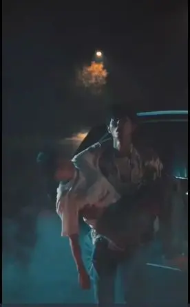 《超时空恋人》：穿越时空的父子情深与黑色幽默，一场关于孝道与人性拷问的奇幻冒险